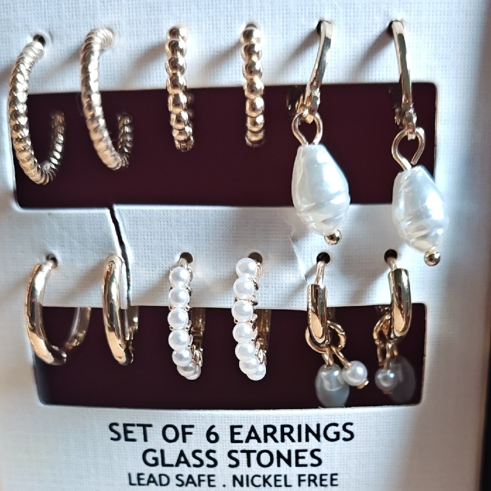 House of Harlow 1960 Gold and Pearl Earring Collection - Picture 4 of 5